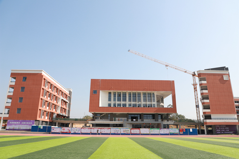 ÄÏÄþÊÐËɰØÖÐѧÏîÄ¿ »ÆÀöÑìÉã.jpg